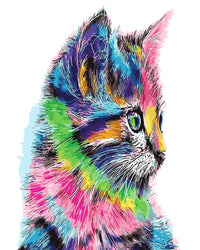 Thumbnail for Värikäs, sateenkaaren sävyissä loistava kissanpentu valkoista taustaa vasten – moderni paint by numbers -maalaus.