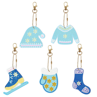 Winter diamond painting keychains – winter-themed designs