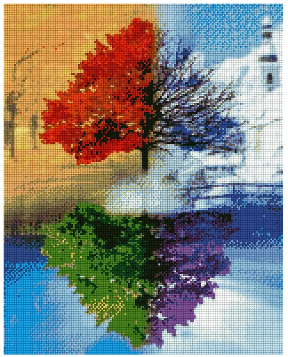 Timanttimaalaus mallikuva – yksi puu jaettu neljään vuodenaikaan, kirkas syksyn oranssi, talven sininen, kevään vihreä ja kesän violetti hehku heijastuksineen.