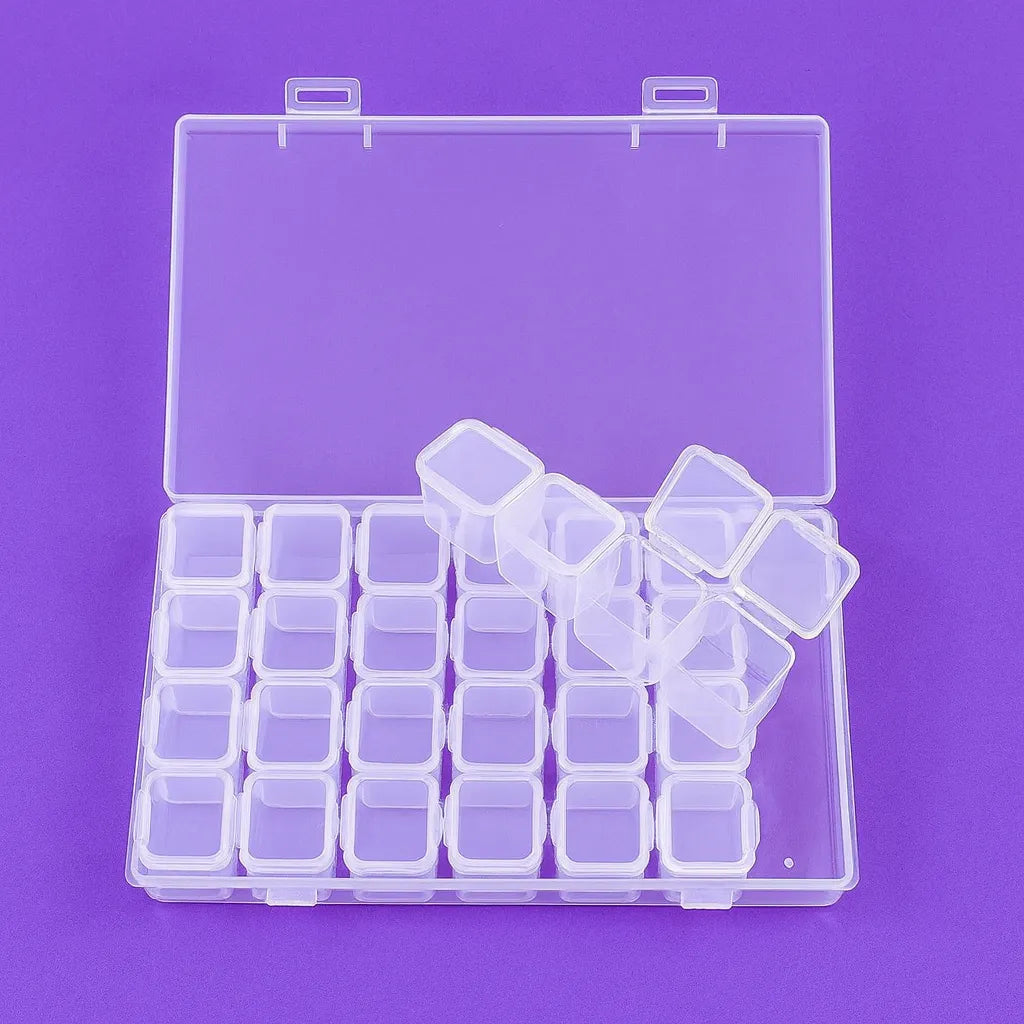 28 lokeroinen timanttimaalaus sailytysrasia avattuna violettia taustaa vasten.