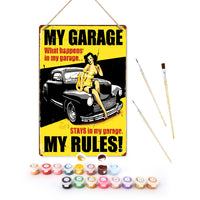 Thumbnail for Valmiiksi maalattu My Garage -numeromaalaussetti, jossa retrohenkinen metallitaulu, akryylimaalipurkit ja kolme pensseliä esillä.