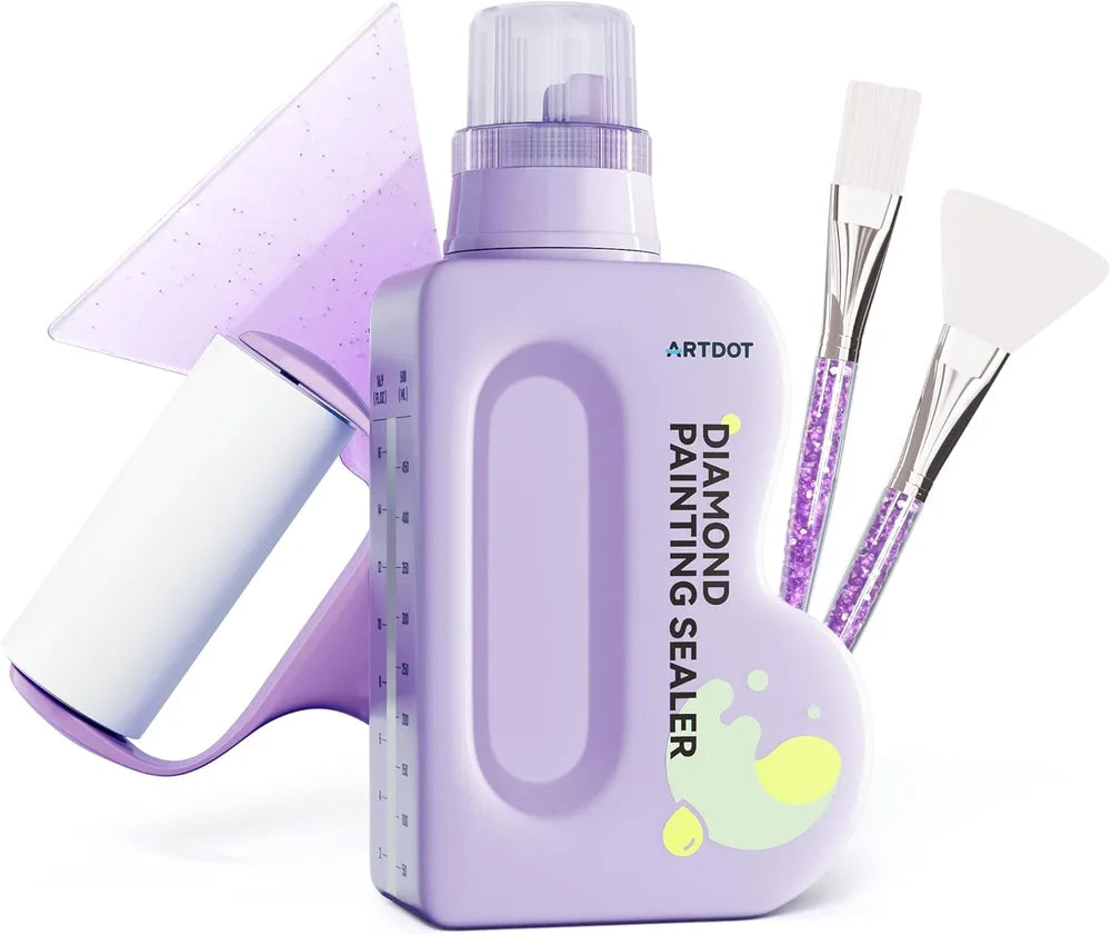 Diamond painting -lakkapullo 500 ml ja mukana tulevat työkalut: lasta, nukkarulla ja siveltimet.