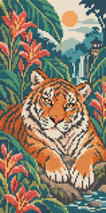 Miniatyrbild: Förhandsbild av diamantmönstret: vilande tiger bland tropiska blad och röda blommor med kvällssol och vattenfall