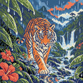 Miniatyrbild: Förhandsbild av diamantmönstret: tiger som kliver fram i regnskog med röda blommor, blå vattenfall och rosa moln