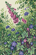 Miniatyrbild: Diamond painting-motiv med rosa och lila vildblommor bland täta gröna blad